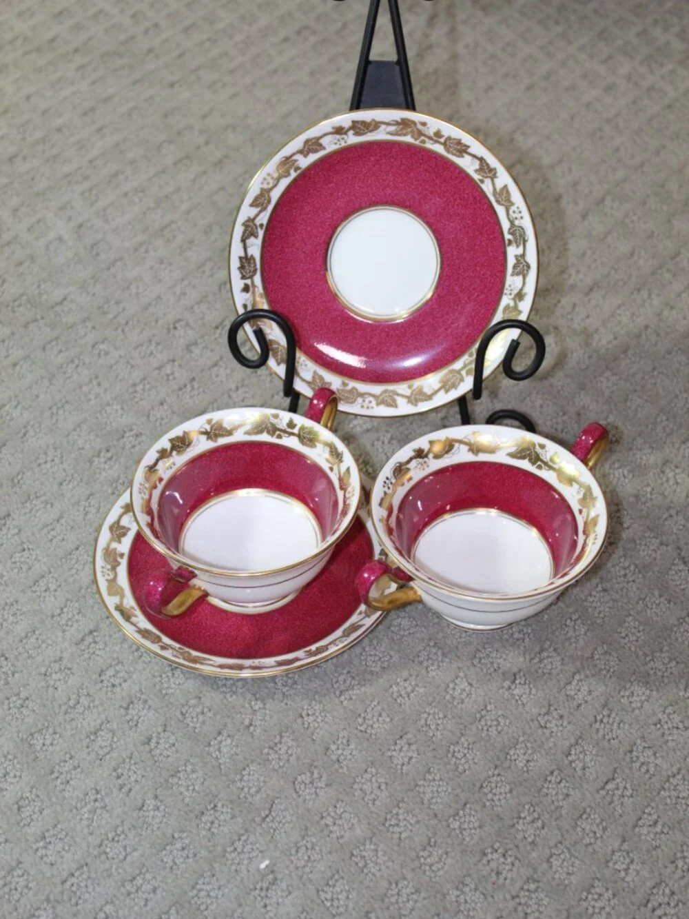Set of 2 Soup Cups & Saucers Wedgwood Whitehall W3994 Powder Ruby Bone China